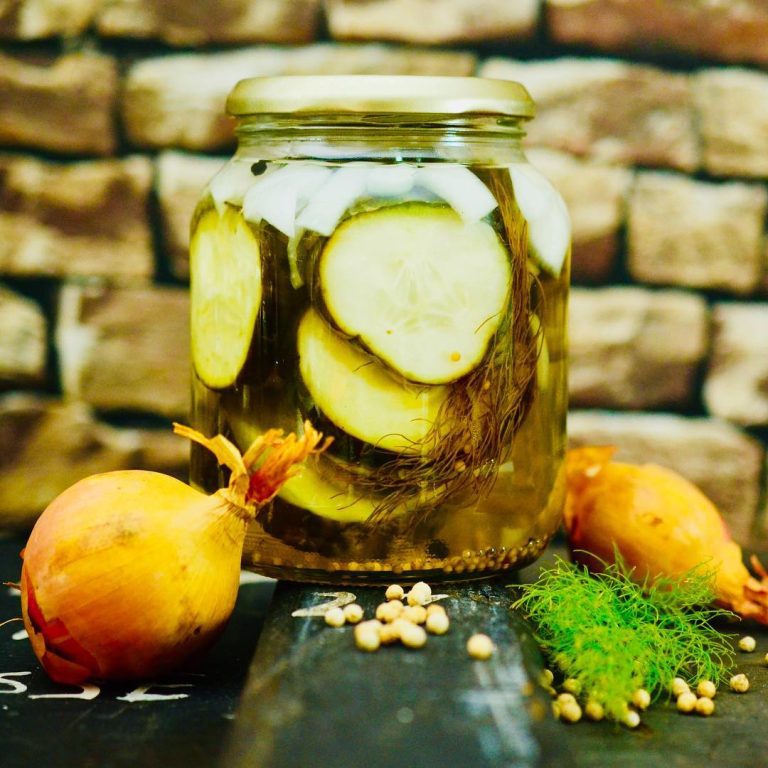 Easy & Quick Pickled Cucumber Recipe – UK recipe for delicious pickled cucumbers!