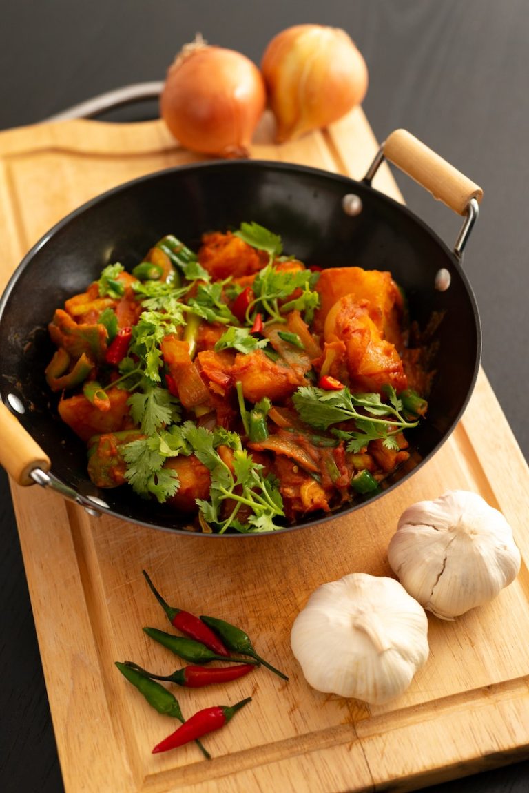 Bombay Potatoes Recipe UK – Tastes Like Indian Restaurant